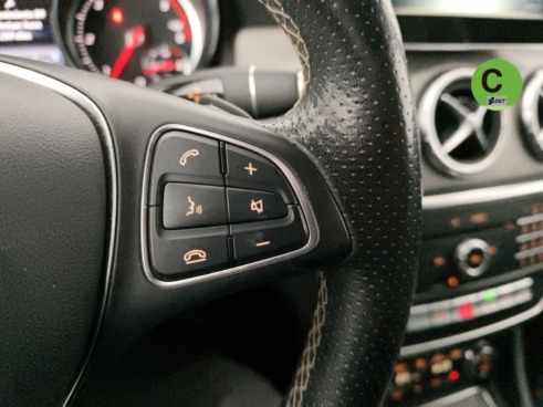 40543ad341c7ad9b85737cf1254c2d0f-568 Mercedes CLA 220 d 130 kW (177 CV) - 20