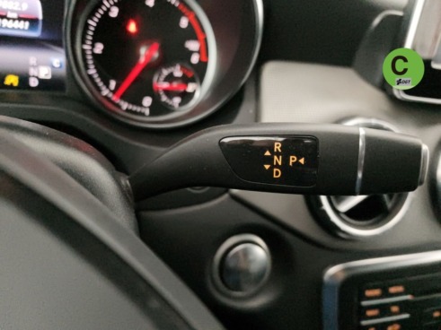 40543ad341c7ad9b85737cf1254c2d0f-570 Mercedes CLA 220 d 130 kW (177 CV) - 22