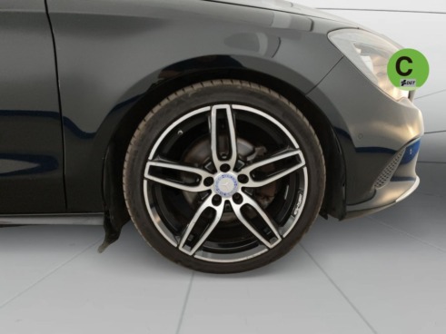 40543ad341c7ad9b85737cf1254c2d0f-581 Mercedes CLA 220 d 130 kW (177 CV) - 32