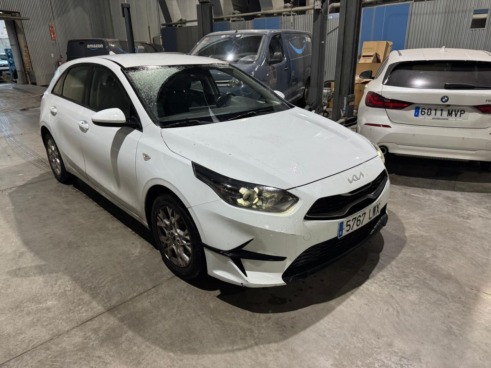 40543ad341c7ad9b85737cf1254c2d0f-7791 Kia Ceed 1.0 T-gdi 74kw (100cv) Concept - 4