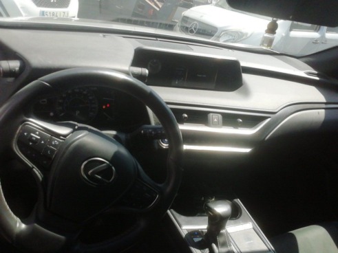 40543ad341c7ad9b85737cf1254c2d0f-6983 Lexus Ux 2.0 250h Business - 7