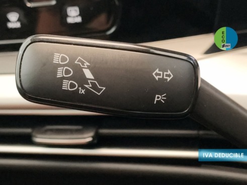 40543ad341c7ad9b85737cf1254c2d0f-7365 Volkswagen Golf Life 1.0 eTSI 81 kW (110 CV) DSG - 19