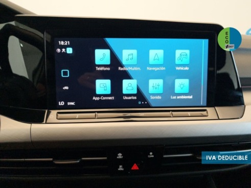 40543ad341c7ad9b85737cf1254c2d0f-7371 Volkswagen Golf Life 1.0 eTSI 81 kW (110 CV) DSG - 24