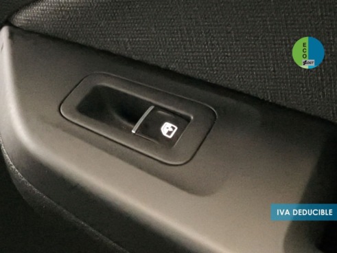 40543ad341c7ad9b85737cf1254c2d0f-7378 Volkswagen Golf Life 1.0 eTSI 81 kW (110 CV) DSG - 31