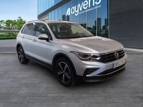 40543ad341c7ad9b85737cf1254c2d0f-209 Volkswagen Tiguan Life 2.0 Tdi 90kw (122cv) - 3