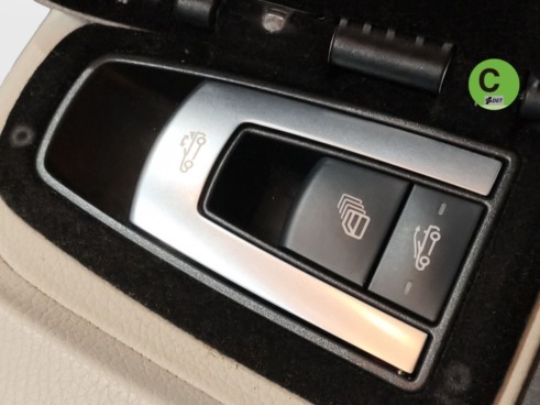 40543ad341c7ad9b85737cf1254c2d0f-441 Mercedes Clase E E 200 Cabrio 135 kW (184 CV) - 28