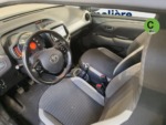 40543ad341c7ad9b85737cf1254c2d0f-2975 Toyota Aygo 1.0 70 x-cite 53 kW (72 CV) - 16