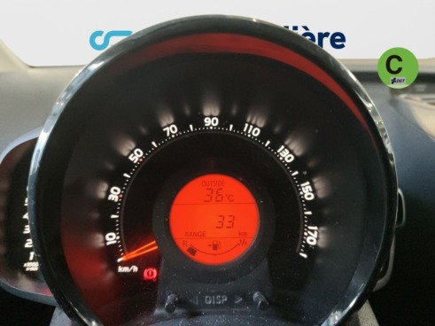 40543ad341c7ad9b85737cf1254c2d0f-3011 Toyota Aygo 1.0 70 x-cite 53 kW (72 CV) - 24
