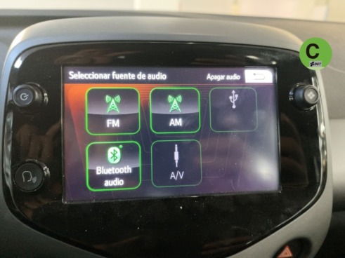 40543ad341c7ad9b85737cf1254c2d0f-3014 Toyota Aygo 1.0 70 x-cite 53 kW (72 CV) - 27