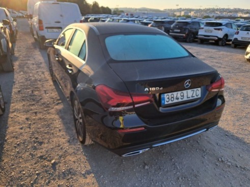 40543ad341c7ad9b85737cf1254c2d0f-1061 Mercedes A-class Sedán A 180 D - 6