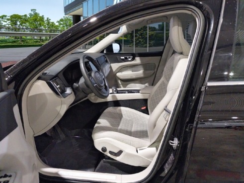 40543ad341c7ad9b85737cf1254c2d0f-2251 Volvo Xc60 2.0 B4 D Core Auto - 7