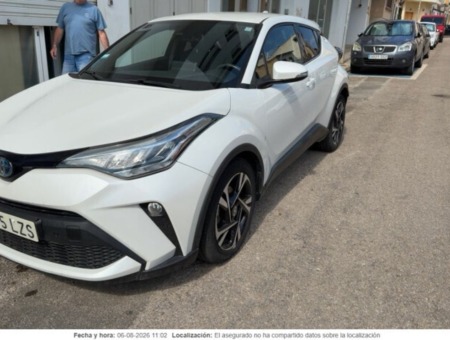 40543ad341c7ad9b85737cf1254c2d0f-2070 Toyota C-HR 1.8 125H Advance
