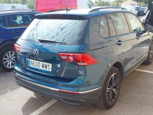 40543ad341c7ad9b85737cf1254c2d0f-2095 Volkswagen Tiguan Life 2.0 Tdi 110kw (150cv) - 3