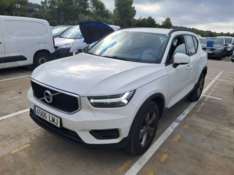 Volvo Xc40 1.5 T2 Momentum Core Auto Volvo Xc40 1.5 T2 Momentum Core Auto