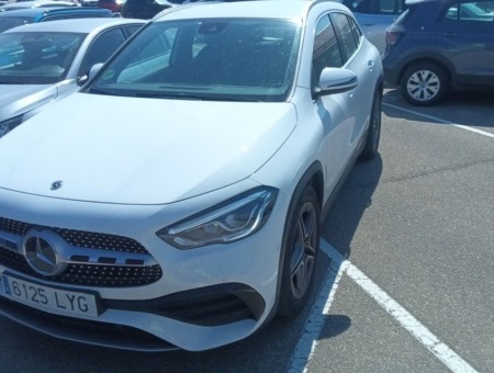 40543ad341c7ad9b85737cf1254c2d0f-3309 Mercedes GLA GLA 200 D