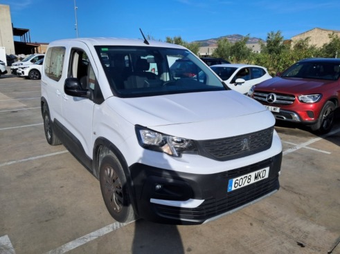40543ad341c7ad9b85737cf1254c2d0f-4262 Peugeot Rifter Active Pack Business Std. Bluehdi 100 - 3