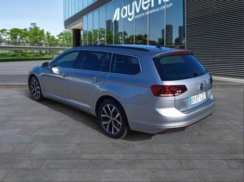40543ad341c7ad9b85737cf1254c2d0f-4289 Volkswagen Passat Variant Executive 2.0 Tdi 90kw (122cv) D - 6
