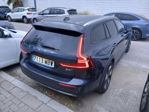 40543ad341c7ad9b85737cf1254c2d0f-3684 Volvo V60 Cross Country 2.0 B4 (d) Awd Core Auto - 3