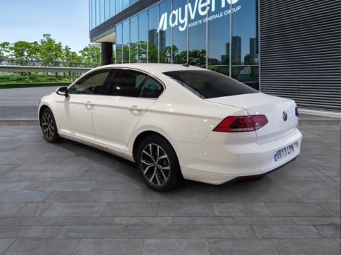 40543ad341c7ad9b85737cf1254c2d0f-3835 Volkswagen Passat Executive 2.0 Tdi 110kw (150cv) Dsg - 6
