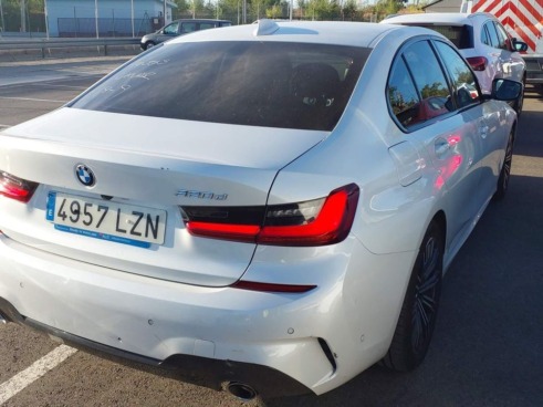40543ad341c7ad9b85737cf1254c2d0f-4343 Bmw Series 3 320d Auto. - 3