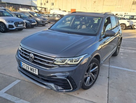 40543ad341c7ad9b85737cf1254c2d0f-4572 Volkswagen Tiguan R-Line 2.0 TDI 110kW (150CV) DSG