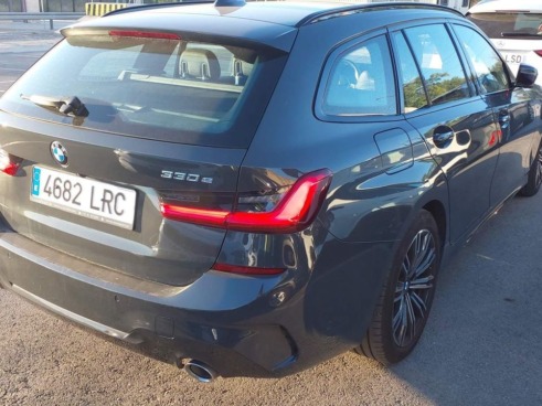 40543ad341c7ad9b85737cf1254c2d0f-4816 Bmw Series 3 330e Xdrive Touring - 3