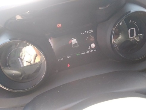 40543ad341c7ad9b85737cf1254c2d0f-5289 Toyota Yaris 1.5 120h Style - 8