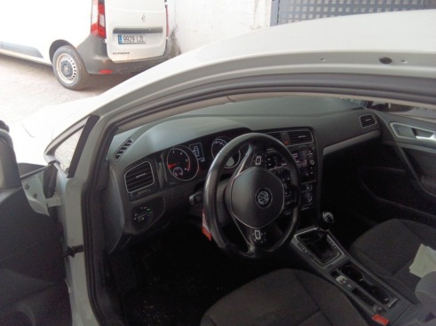 40543ad341c7ad9b85737cf1254c2d0f-5304 Volkswagen Golf Last Edition 1.6 Tdi 85kw (115cv) - 7