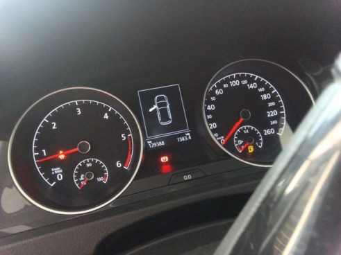40543ad341c7ad9b85737cf1254c2d0f-5305 Volkswagen Golf Last Edition 1.6 Tdi 85kw (115cv) - 8
