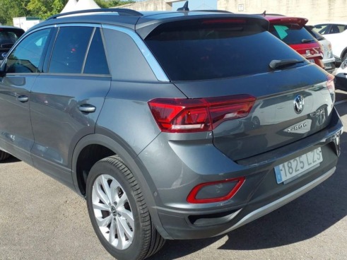 40543ad341c7ad9b85737cf1254c2d0f-5337 Volkswagen T-roc Life 2.0 Tdi 85kw (115cv) - 2