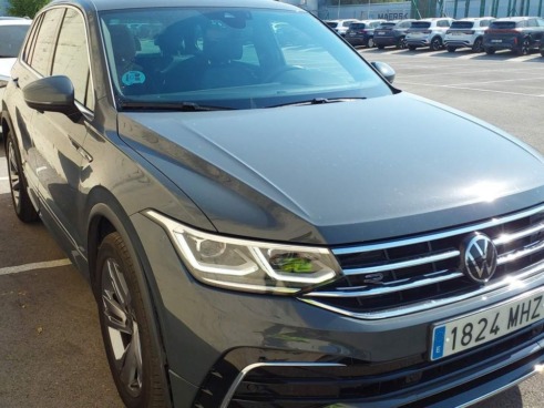 40543ad341c7ad9b85737cf1254c2d0f-5369 Volkswagen Tiguan R-line 2.0 Tdi 110kw (150cv) Dsg - 4