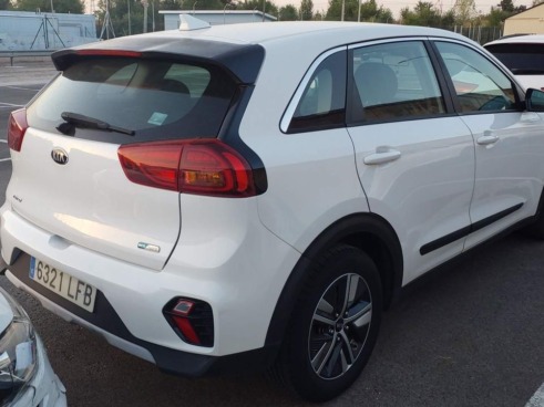 40543ad341c7ad9b85737cf1254c2d0f-5724 Kia Niro 1.6 Gdi Hev 104kw (141cv) Concept - 3