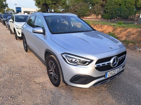 40543ad341c7ad9b85737cf1254c2d0f-26 Mercedes Gla 250 E - 3