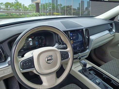 40543ad341c7ad9b85737cf1254c2d0f-92 Volvo Xc60 2.0 D4 Awd Momentum Auto - 7