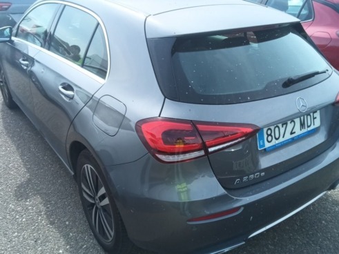 40543ad341c7ad9b85737cf1254c2d0f-408 Mercedes A-class A 250 E - 6