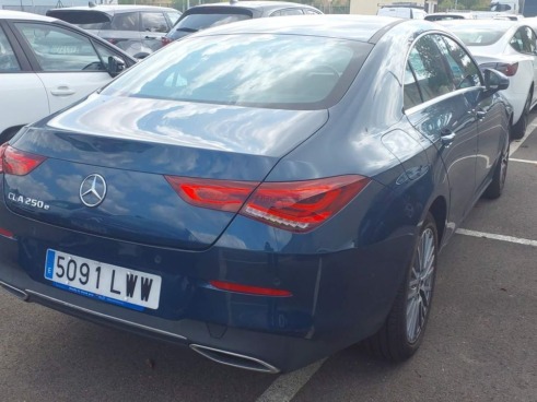40543ad341c7ad9b85737cf1254c2d0f-429 Mercedes Cla 250 E - 3