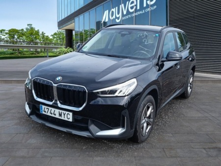 40543ad341c7ad9b85737cf1254c2d0f-700 BMW X1 sDrive18d