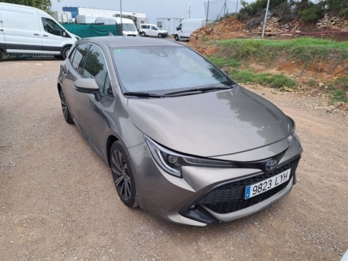 40543ad341c7ad9b85737cf1254c2d0f-2101 Toyota Corolla 2.0 180h Style E-cvt - 3