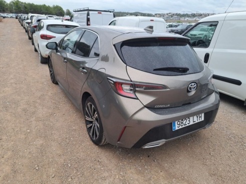 40543ad341c7ad9b85737cf1254c2d0f-2104 Toyota Corolla 2.0 180h Style E-cvt - 6