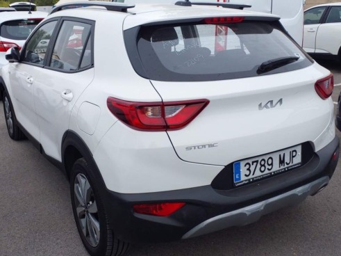 40543ad341c7ad9b85737cf1254c2d0f-4037 Kia Stonic 1.2 Dpi 62kw (84cv) Concept - 2