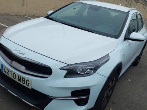 40543ad341c7ad9b85737cf1254c2d0f-4044 Kia Xceed 1.0 T-gdi Drive 88kw (120cv) - 1