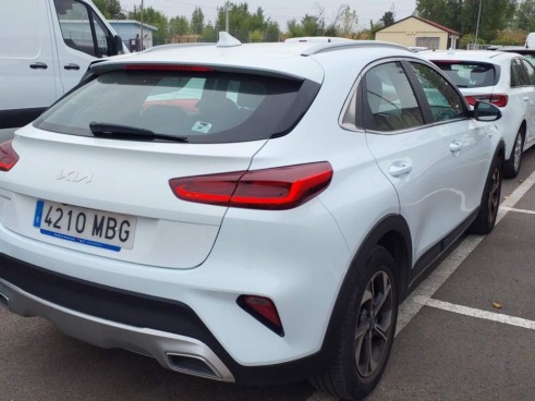40543ad341c7ad9b85737cf1254c2d0f-4046 Kia Xceed 1.0 T-gdi Drive 88kw (120cv) - 3