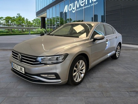 40543ad341c7ad9b85737cf1254c2d0f-108 Volkswagen Passat Executive 2.0 TDI 90kW (122CV) DSG