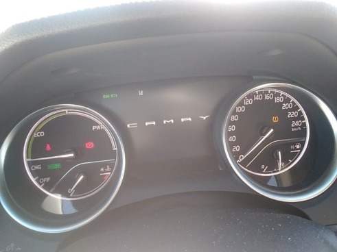 40543ad341c7ad9b85737cf1254c2d0f-4924 Toyota Camry 2.5 220h Luxury - 8