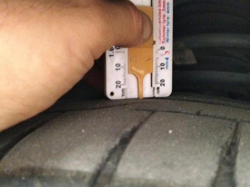 40543ad341c7ad9b85737cf1254c2d0f-5996 Bmw Series 3 320i Auto. - 4