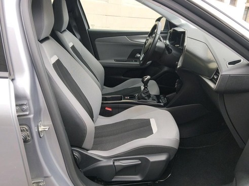7644b187-1e90-735a-b2fd-1ff15085ca45 Opel Mokka 1.5 D Business Elegance - 1